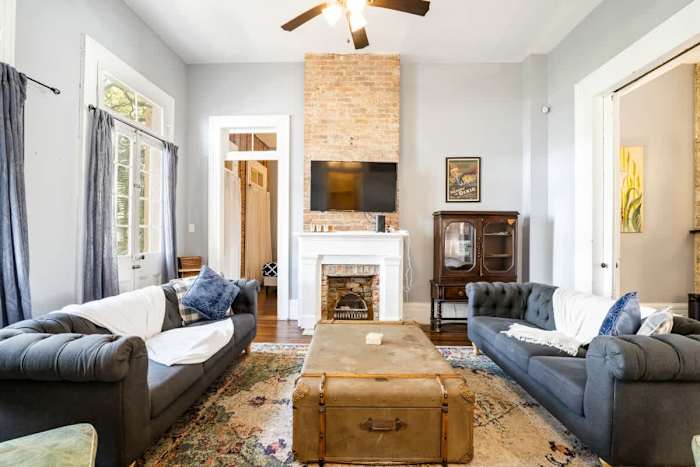 Historic Governor's Home w/ Pool, Near French Quarter — Living Room