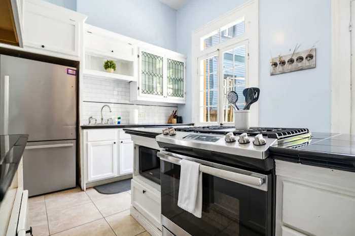Historic Governor's Home w/ Pool, Near French Quarter — Kitchen