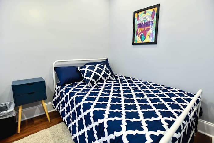 Claiborne Guest House w/pool by Historic Getaways — Bedroom 2 - twin daybed & full bed