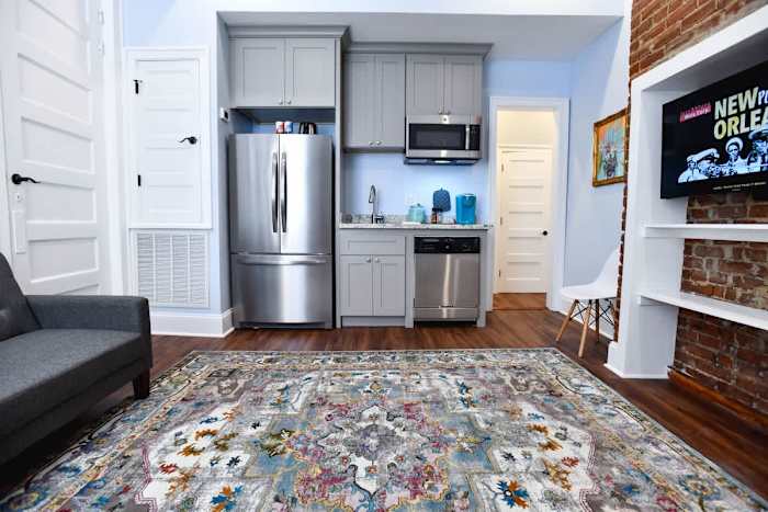 Claiborne Guest House w/pool by Historic Getaways