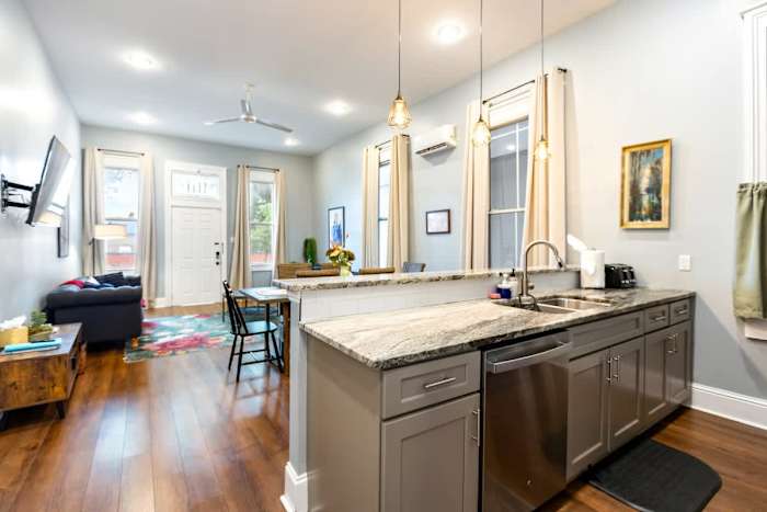 Governors Apartment Across from French Quarter — 31-8X1A6751 kitchen towards living