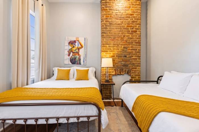 Governors Apartment Across from French Quarter — Bedroom 4 - Queen and twin daybed