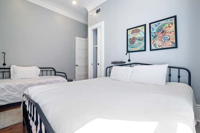 Governors Apartment - Historic Getaways — 52-OGS_3610 bed2