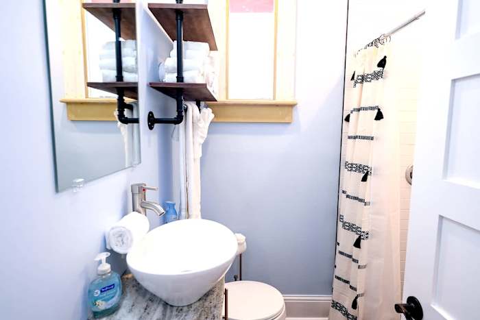 Governors Apartment -  2 bedroom  - Steps to FQ