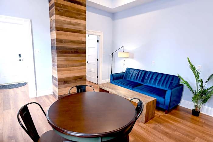 Governors Apartment -  2 bedroom  - Steps to FQ