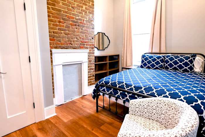 Governors Apartment -  2 bedroom  - Steps to FQ