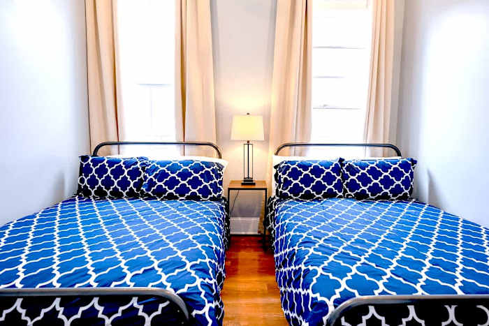 Governors Apartment -  2 bedroom  - Steps to FQ