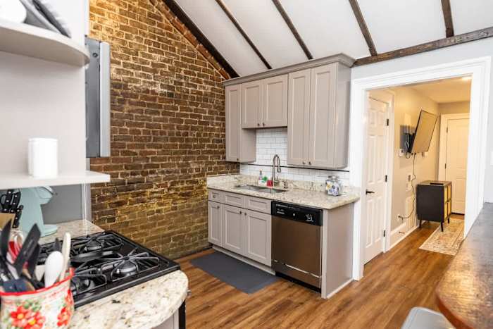 Historic Marigny Home Close to Frenchmen Street — 1125Mandeville-47