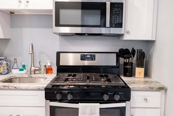 Mandeville Creole Cottage - 2 bed/2 bath — 1125Mandeville-16