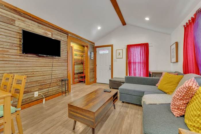 Pink Bungalow | Pool & Hot Tub! — _AR52252