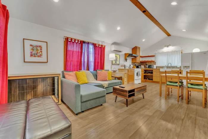 Pink Bungalow | Pool & Hot Tub! — _AR52255