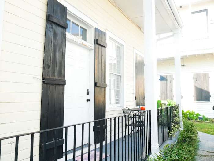 Monthly - Dumaine Historic Gem - Front House 1bed — P1050243