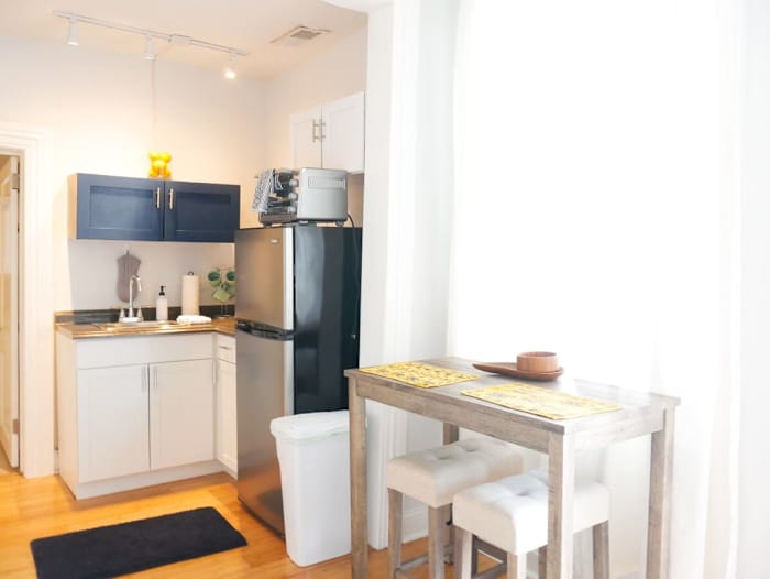 Monthly - Dumaine Historic Gem - Front House 1bed — P1050212