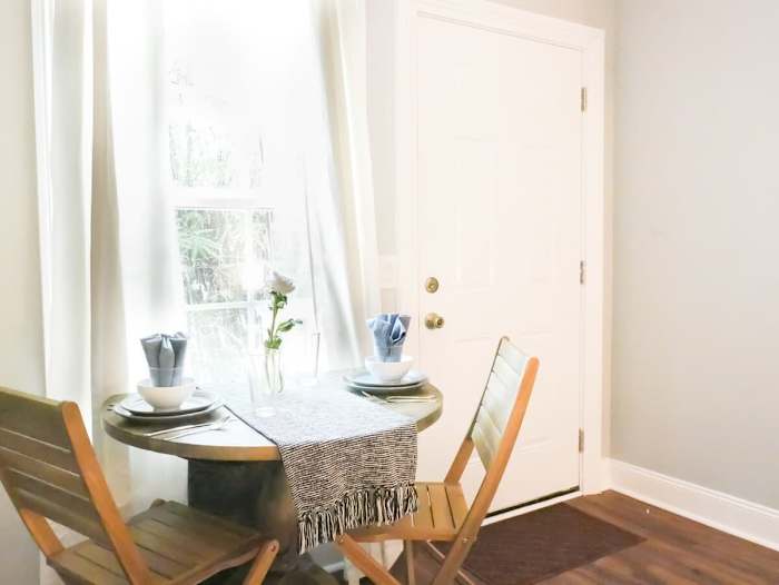 Newly Renovated Studio, Pet-Friendly, Steps to