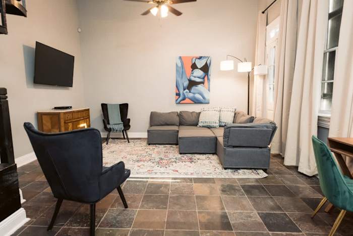 1529 Dumaine Contemporary Charming home — 1527dumain-33