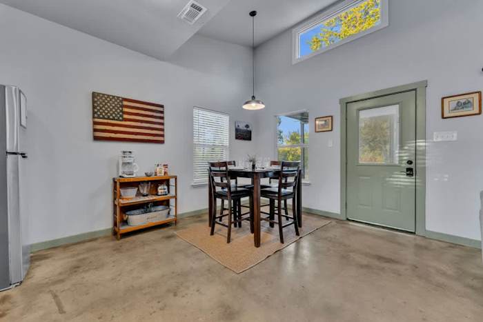 2 BR Lodge | Hot Tub | Fire Pit | Near Wineries! — Dining Area with Coffee Bar