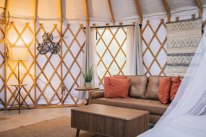 Romantic Yurt | Cowboy Pool | Hot Tub| Near Wine — couch and coffee table