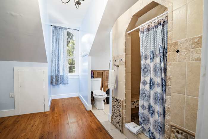 Artsy East Austin 5 Bedroom