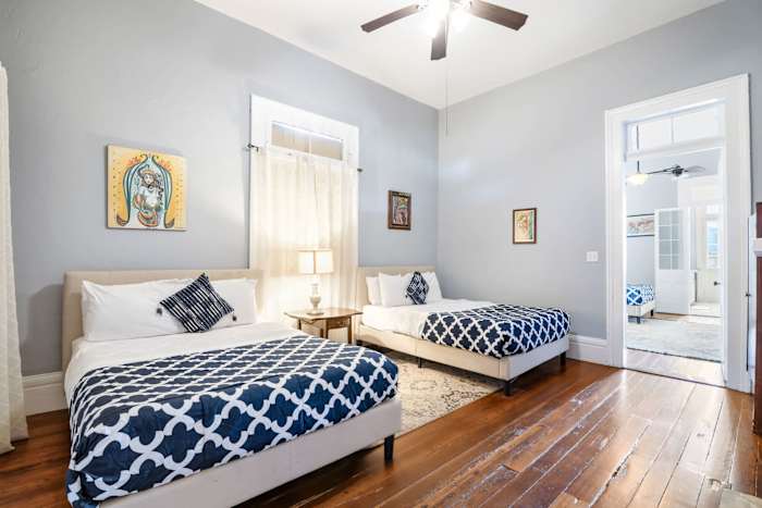 Artsy East Austin 5 Bedroom