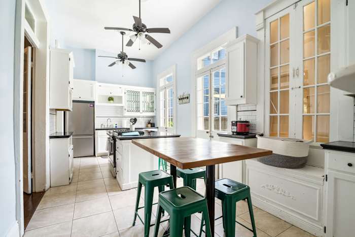 Artsy East Austin 5 Bedroom