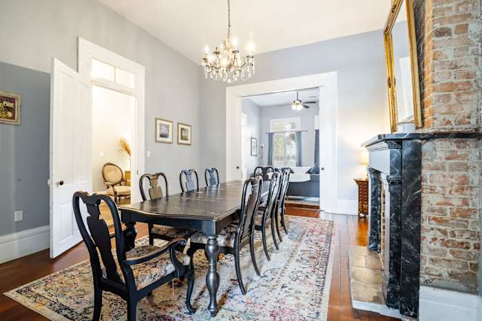 Artsy East Austin 5 Bedroom