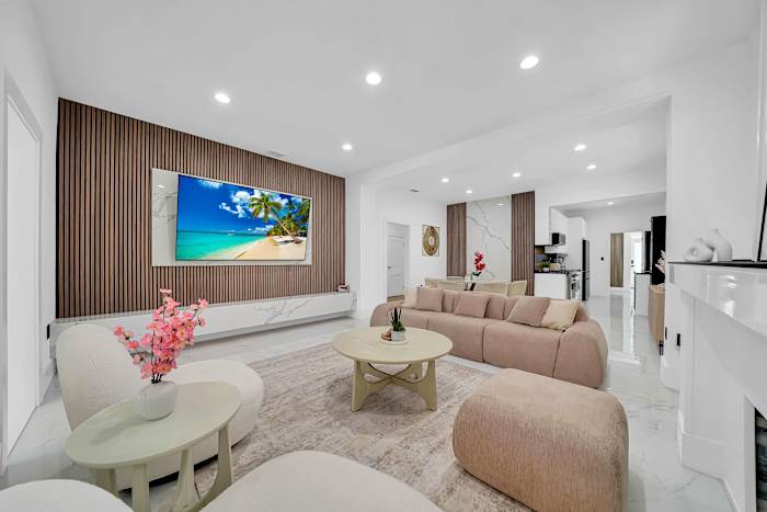 From movie nights to morning coffee, this welcoming living room brings everyone together.