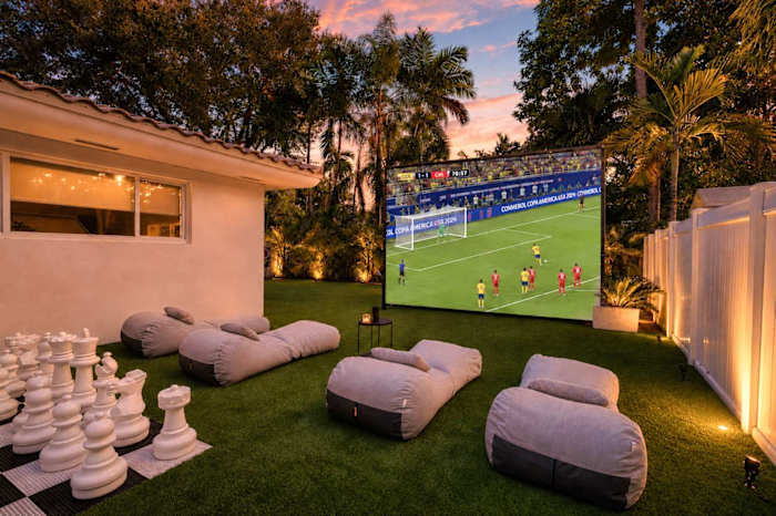 Outdoor movie theater scree