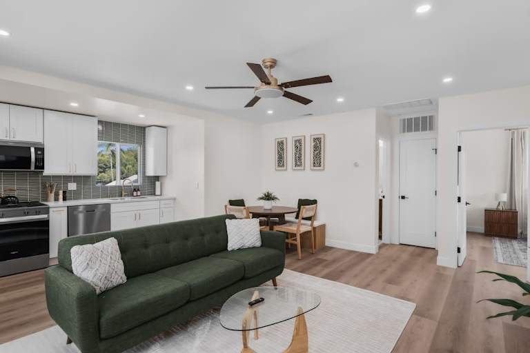 2 Bedrooms | Walkable | Updated | DT South Park