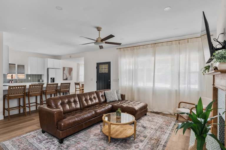 5 Bedrooms | Walkable | Updated | DT South Park