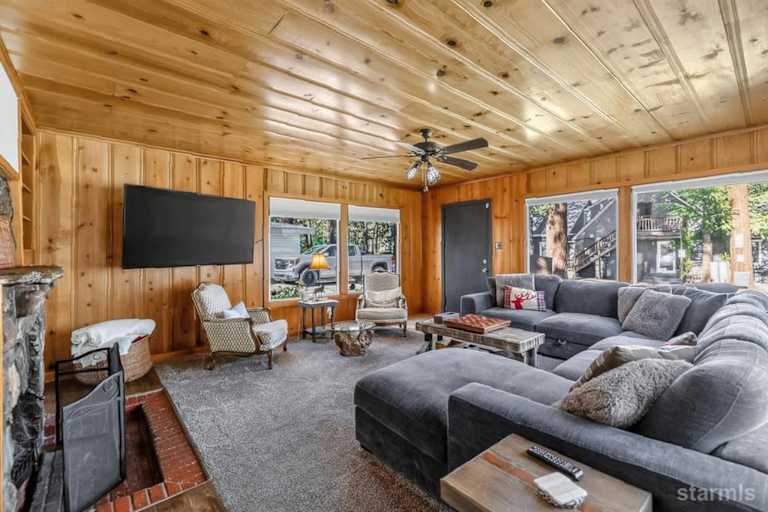 Walk to the Lake | Hot Tub, Game Loft, Pets OK
