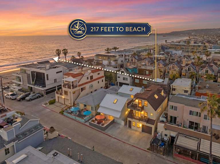 Steps from beach, Newly Renovated!