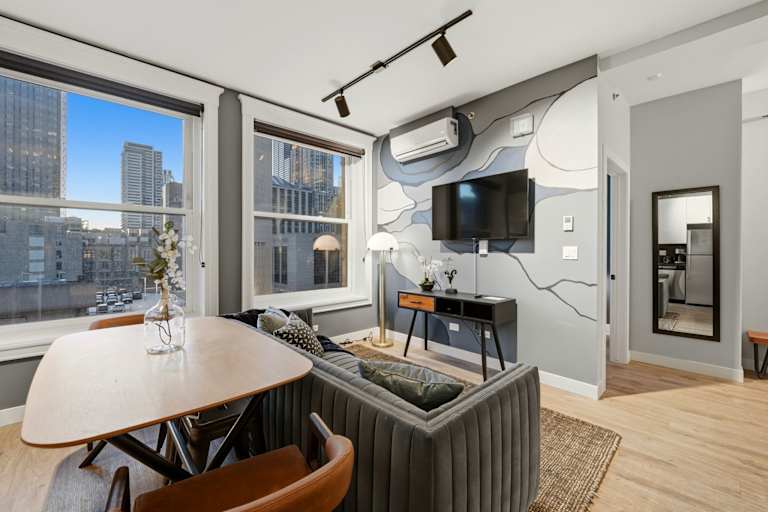 Three-bedroom, 9th floor