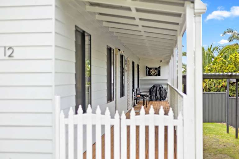 Luv Shak holiday home near the beachfront at Tuross Head