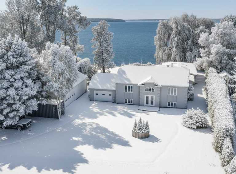 Heated Indoor Pool - Lakefront Luxury Chalet