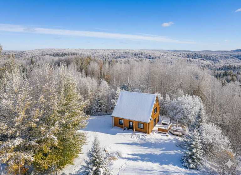 Au Chic Chalet des Chutes | Chic Cottage | Spa