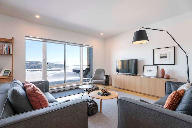 102 [ Upscale Condo | River View Terrace