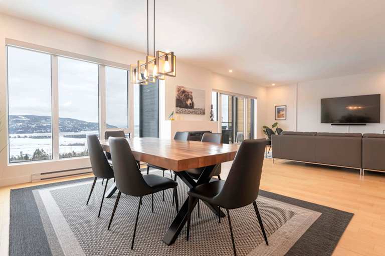 202 | Elegant Condo | Balcony, Pool & River View