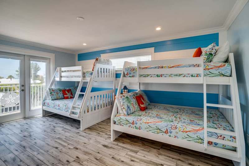 Bedroom 4 - 2 Twins Over 2 Full Beds