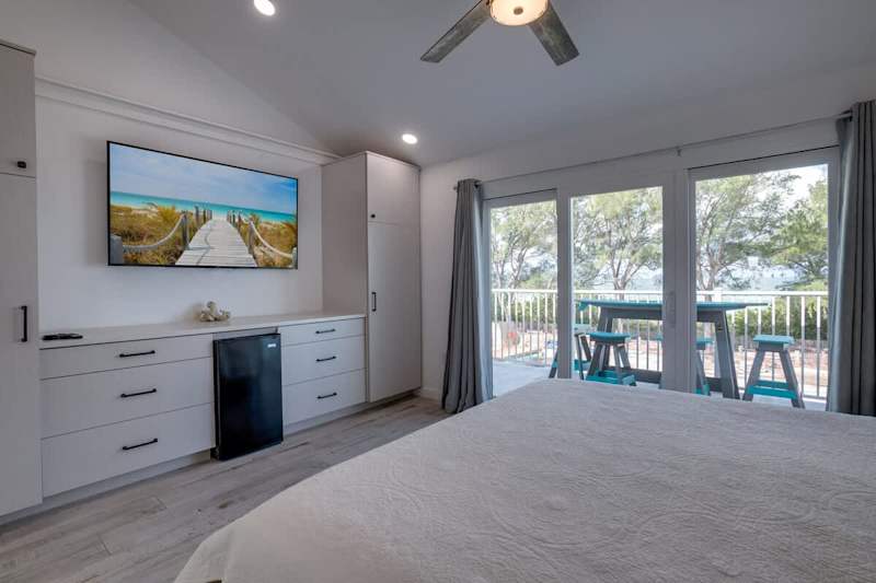Primary Bedroom - King Bed