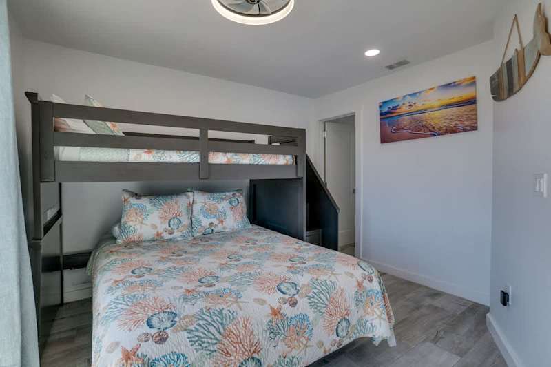 Bedroom 2 - Twin Over Queen