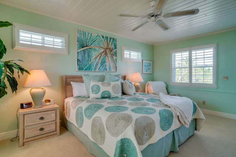 Upstairs Primary Bedroom