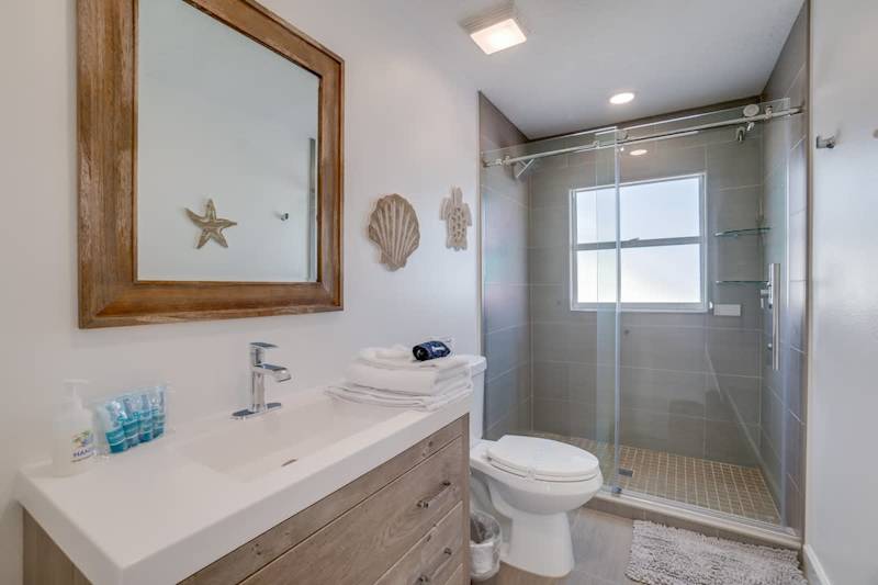 Unit A Bathroom 2