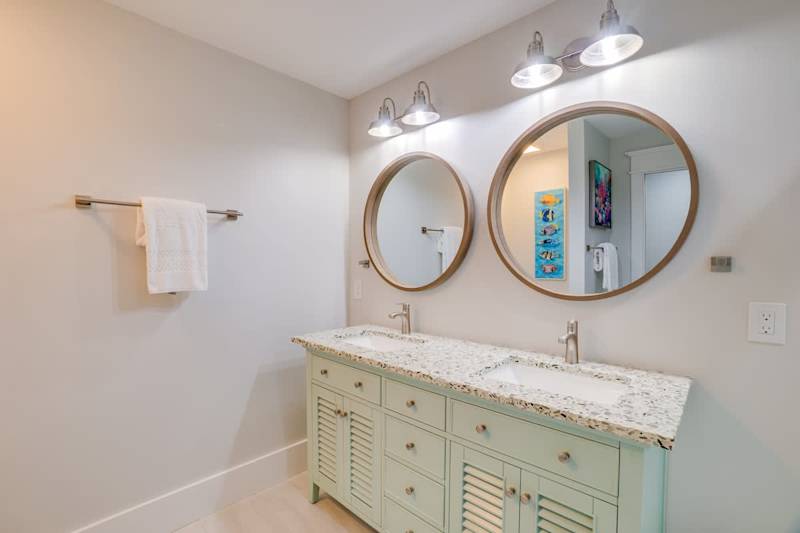 Bathroom 4
