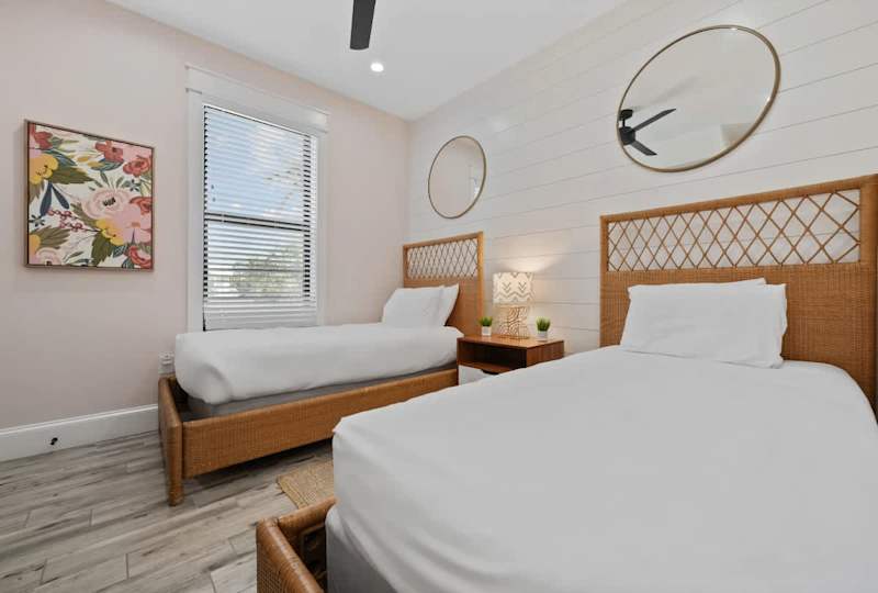 Bedroom - Twin Beds