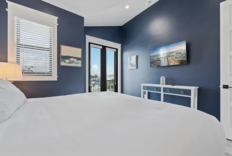 Bedroom - King Bed