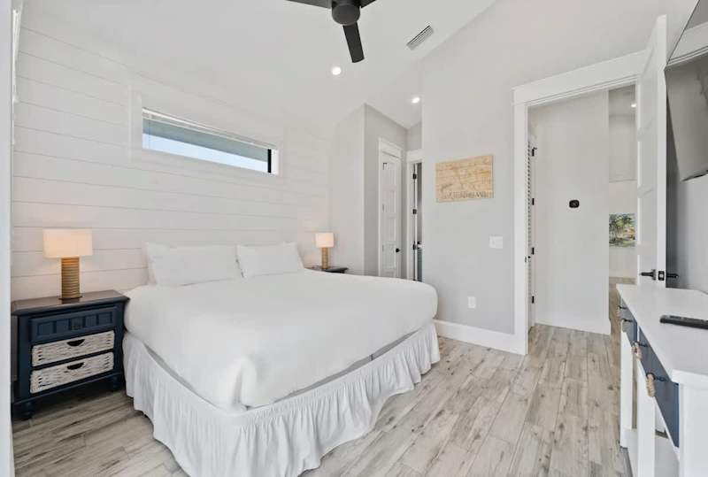 Bedroom - King Bed
