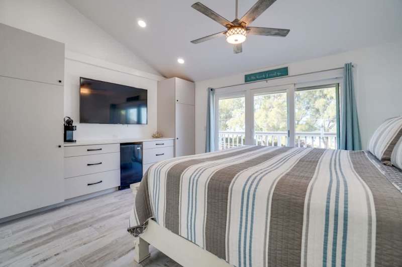 Primary Bedroom - King Bed