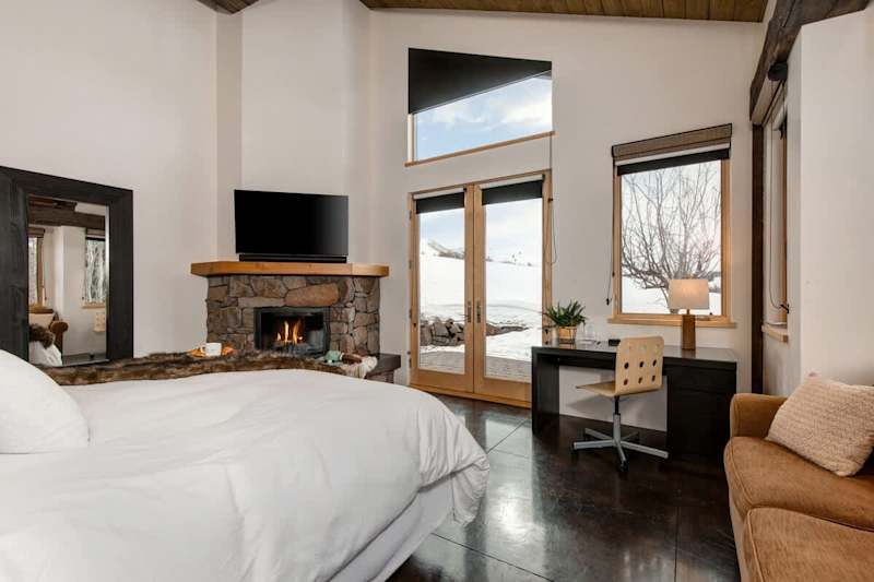Bedroom (3 of 3)