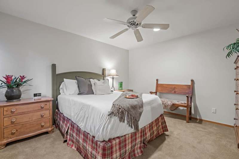 Bedroom (1 of 2)