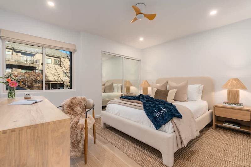 Bedroom (1 of 2)